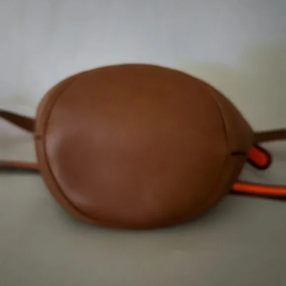 Coach Bucket Bag in Brown - Picture 5 of 9